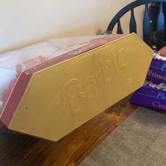 Barbie Doll Happy Holidays Special Edition 1997 Mattel 17832 - Picture 8 of 9